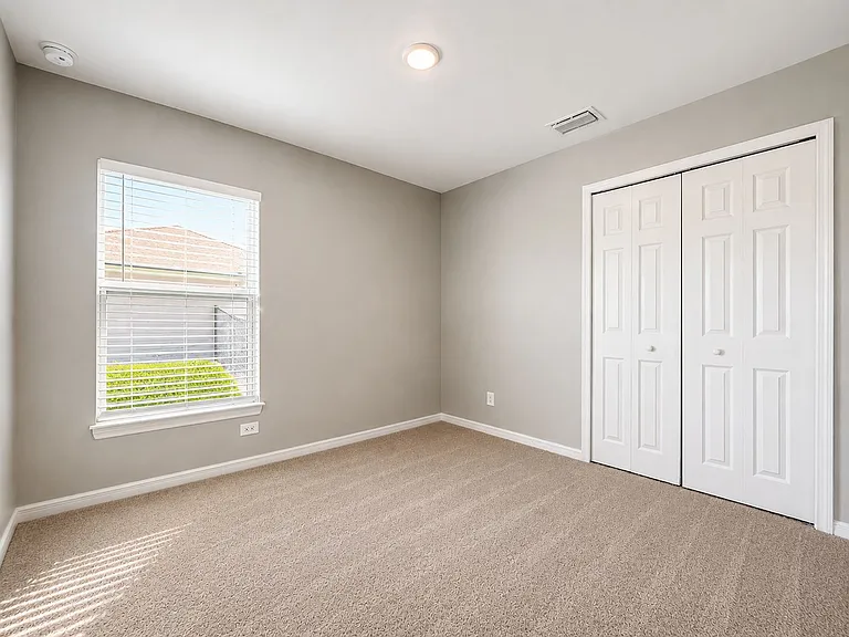 2728 NE 5th Pl — Photo 13