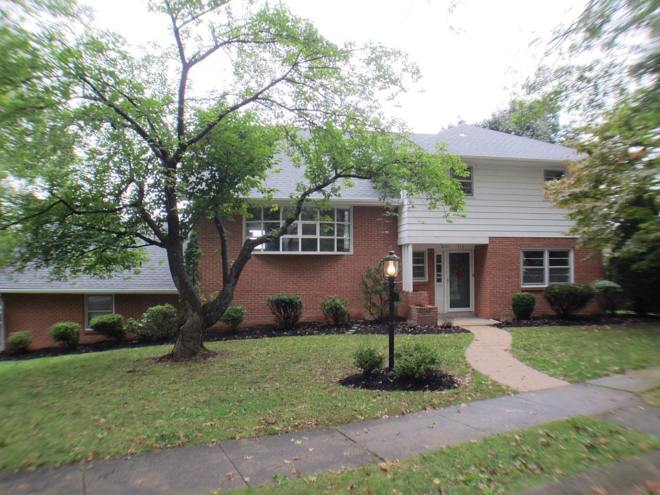 312 Holland St 19607