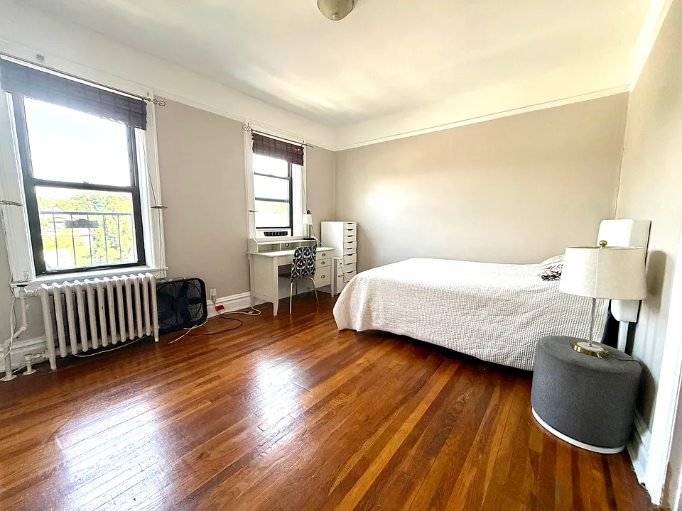 270 Harrison Ave #402