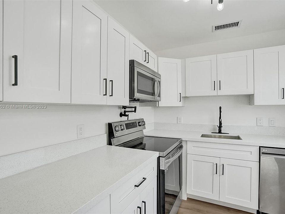 1st image of 12A Islewood Ct #12A-A