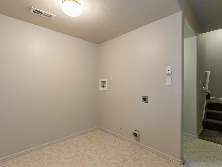 56 Vale Cir — Photo 25