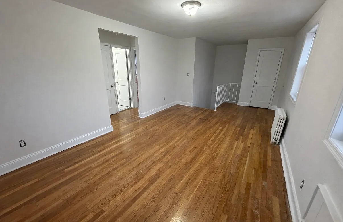 223rd Pl, Oakland Gardens — Photo 3