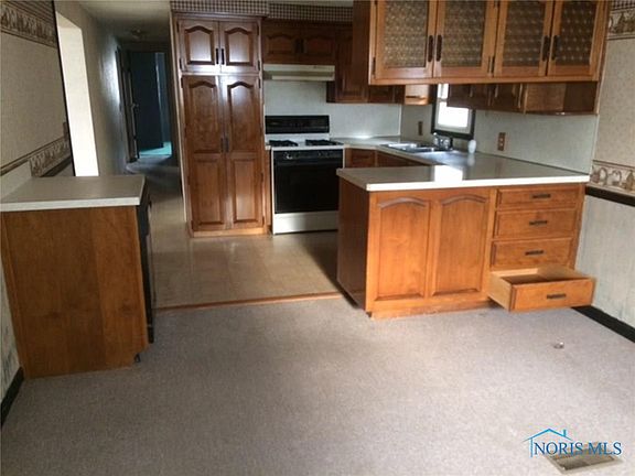 4th image of 22911 Burlington Gardens St