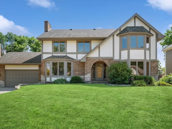4909 W 93rd St, Bloomington, MN 55437