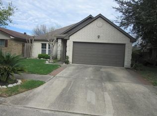 4707 Meadowood Dr, Baytown, TX 77521