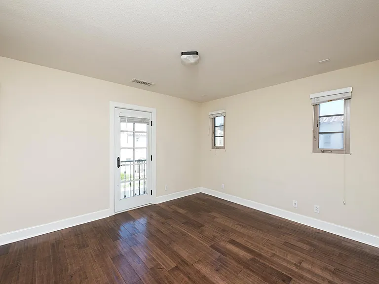 1270 Dahlia Loop — Photo 8