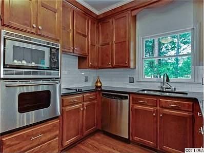 5th image of 5415 McPherson Dr