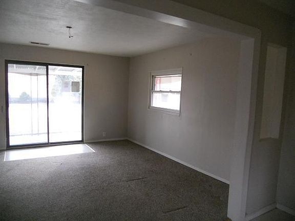 4th image of 4944 W 34th Pl