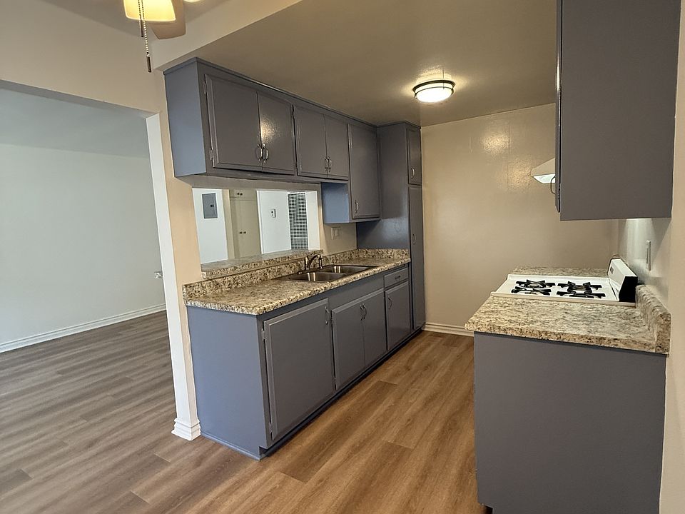 1st image of 2504 N Naomi St #B