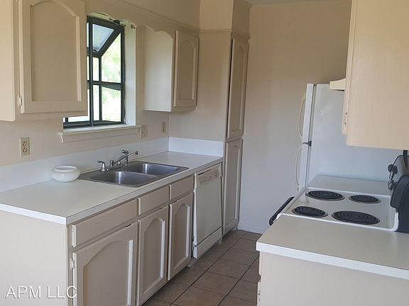 5th image of 111 W Westridge Dr APT C