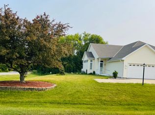 2133 W Jonathan Dr #1, Oak Creek, WI 53154