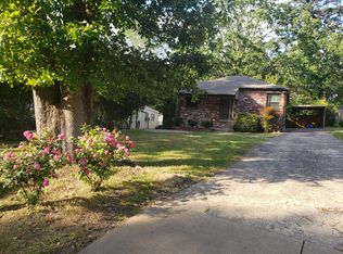 221 Englewood Rd, Cammack Village, AR 72207