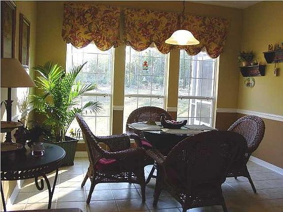 4th image of 27538 Stratford Glen Dr