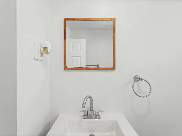 723 Taylor Ave Unit 1, Pittsburgh, PA 15202