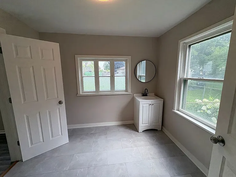 941 Carnegie Ave — Photo 10