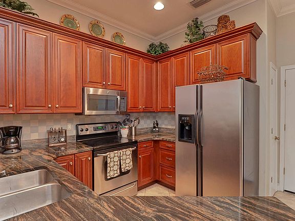 5th image of 8709 Jasmeen Garden Ct