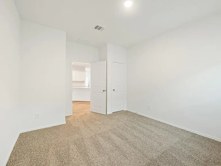 3085 Emerald Ocean Dr — Photo 37