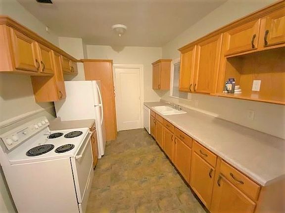 4th image of 3924 Hawthorne Ave #A