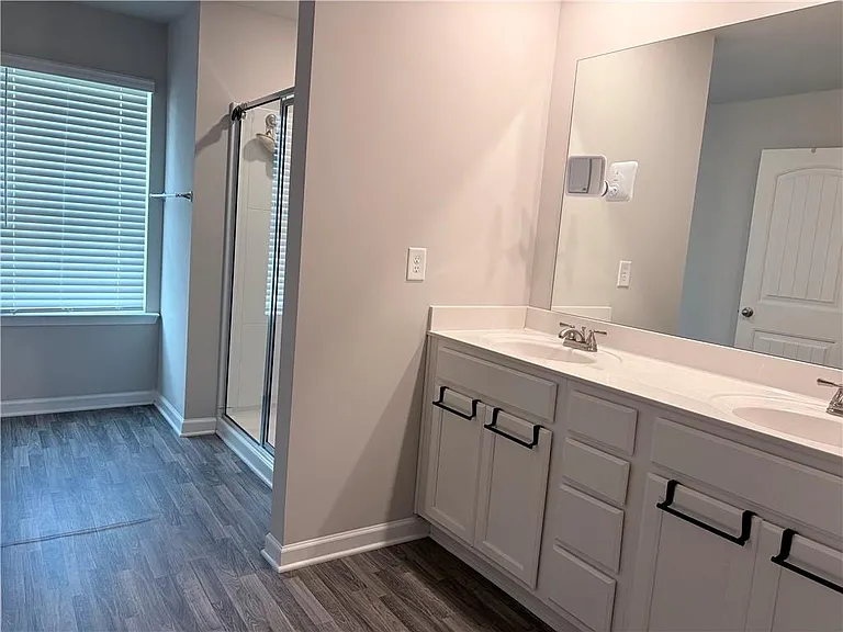 511 Ruths Dr — Photo 11