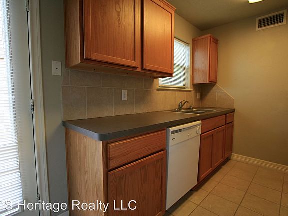4th image of 704 Gaytha Cir APT C