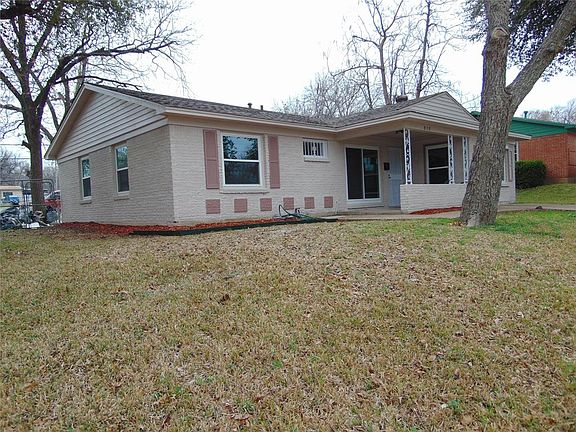 2nd image of 810 Bluewood Dr