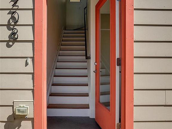 4th image of 1208 Perry Street