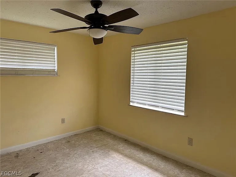 8 Roanoke Dr — Photo 9