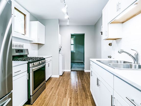 2nd image of 510 Greenwood Pl