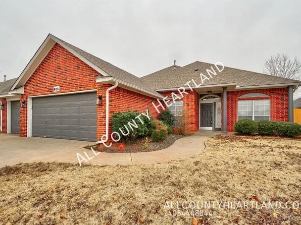 908 Black Jack Ln, Moore, OK 73160