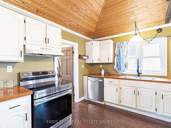 5th image of 1417 Maple Way
