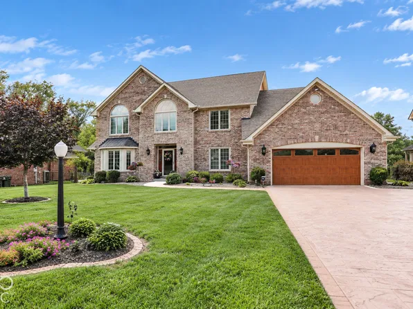 214 Yorkshire Blvd W, Cumberland, IN 46229