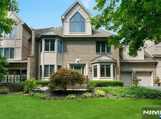 205 Bearwoods Rd, Park Ridge, NJ 07656