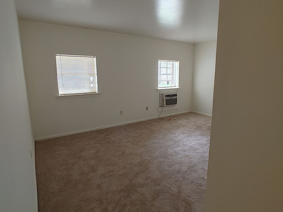 06 - Living Room