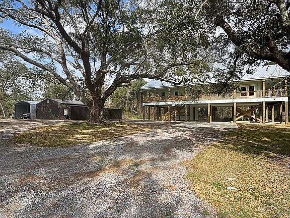 4th image of 16789 River Rd