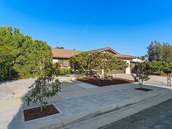 3rd image of 6724 Vickiview Dr
