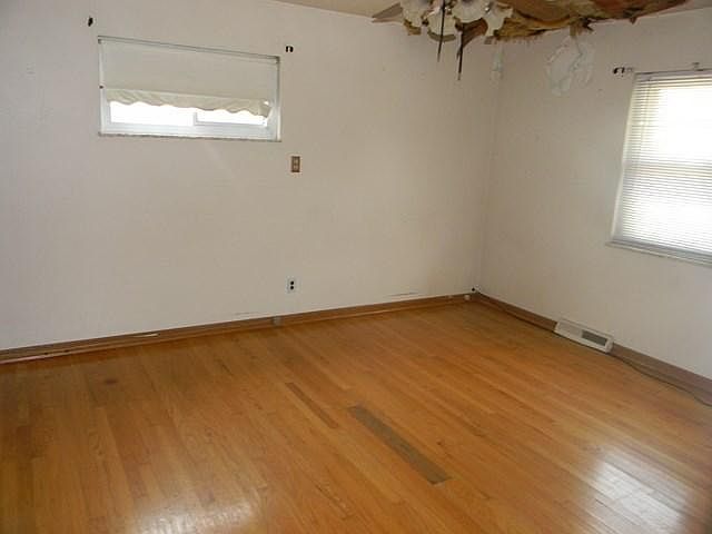 1st image of 26200 Forestview Ave