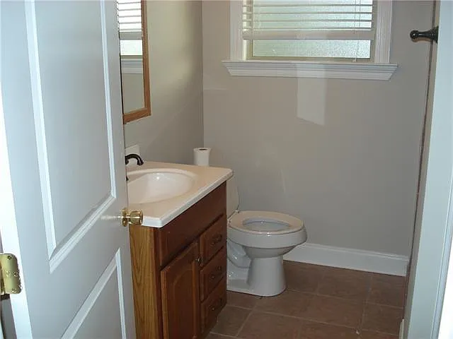 5300 Paris Ave — Photo 12