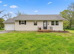 606 Cherry Ln, Warrenton, MO 63383