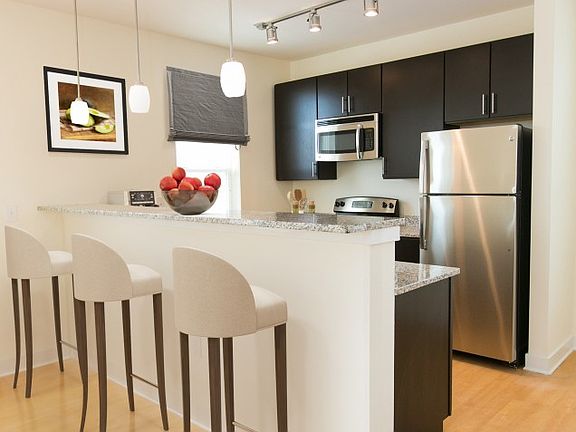 2nd image of 622 S Broadway APT 314