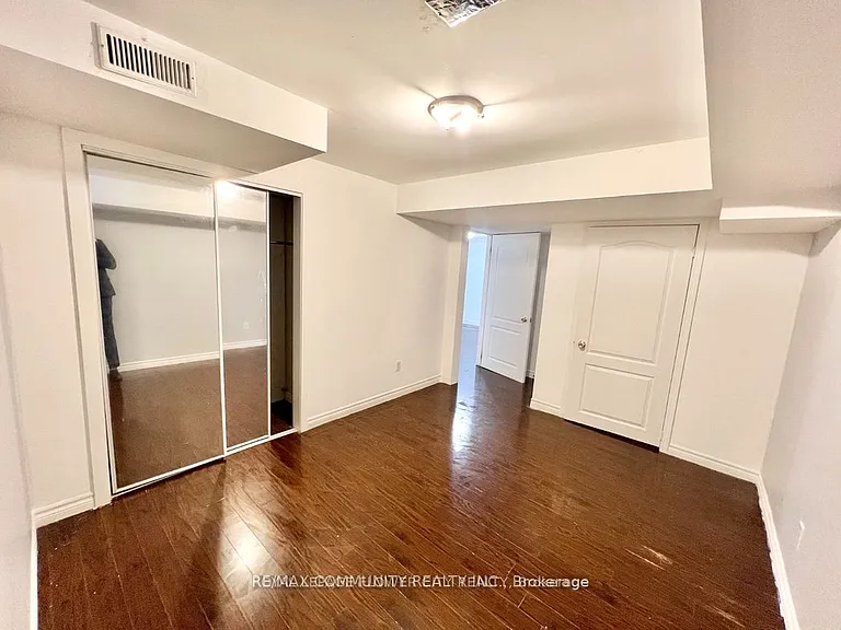 21 Midvale Rd #BASEMENT — Photo 9