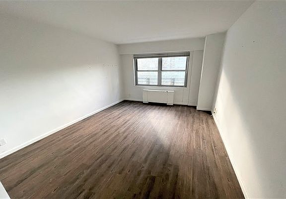 4th image of 200 E 64th St APT 4B