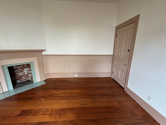 4th image of 817 De La Vina St APT A