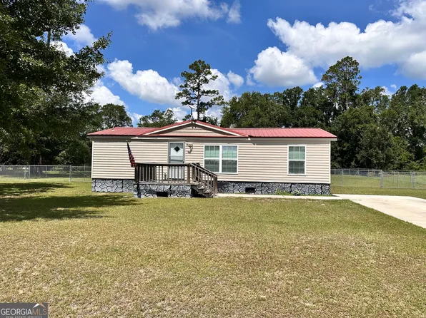 4724 Otter Creek Cir, Blackshear, GA 31516
