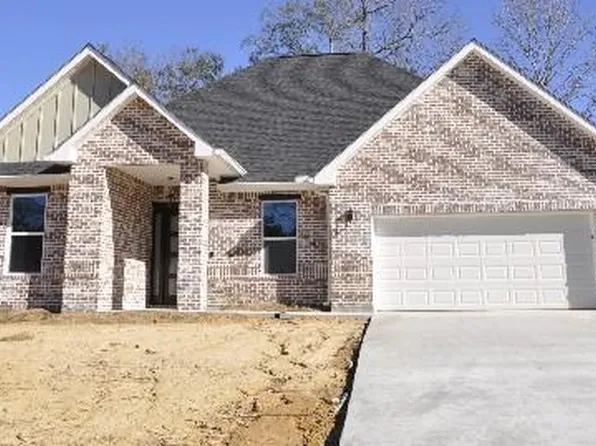 7 Magenta Ln, Picayune, MS 39466