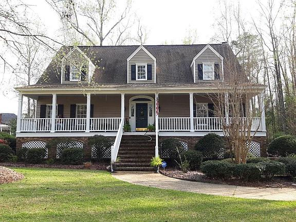 3rd image of 3091 Bragg Blvd