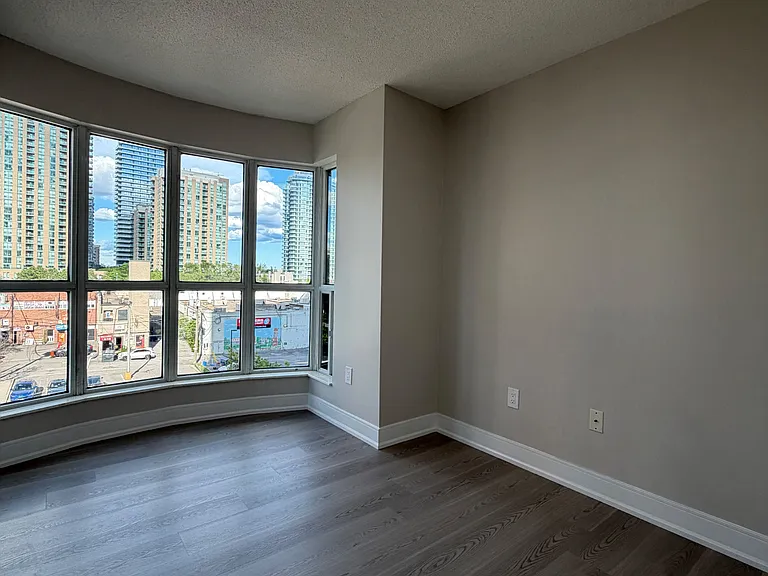 7 Lorraine Dr #612 — Photo 18