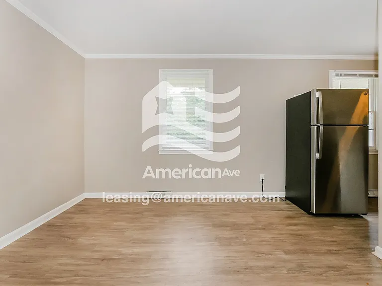 1447666_006_wm_-_dining_room_12979492.jpg