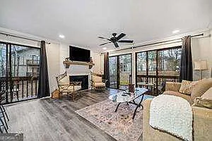 2501 Fairway Oaks — Photo 11