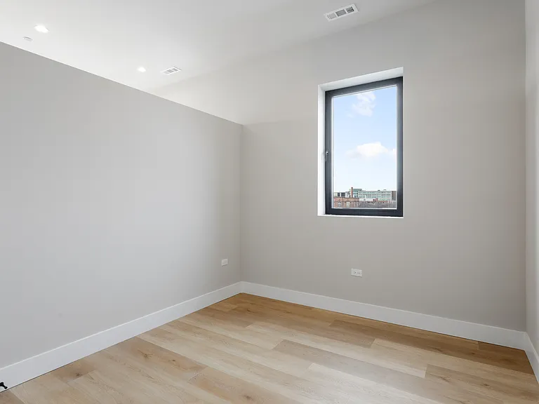 2505 W Farragut Ave #407 — Photo 23
