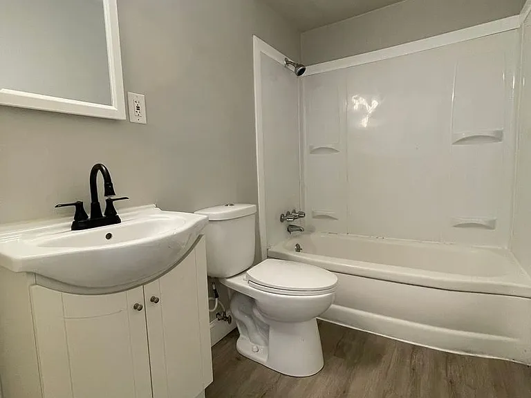 18503 Riopelle St — Photo 10